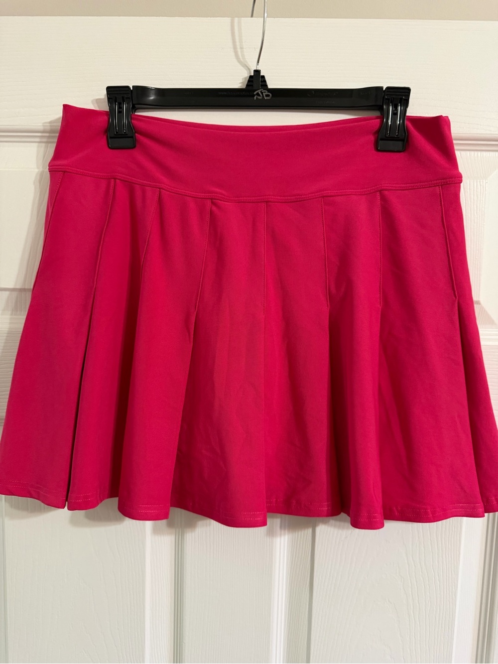 New In Women’s Hot Pink Pleated Skirt